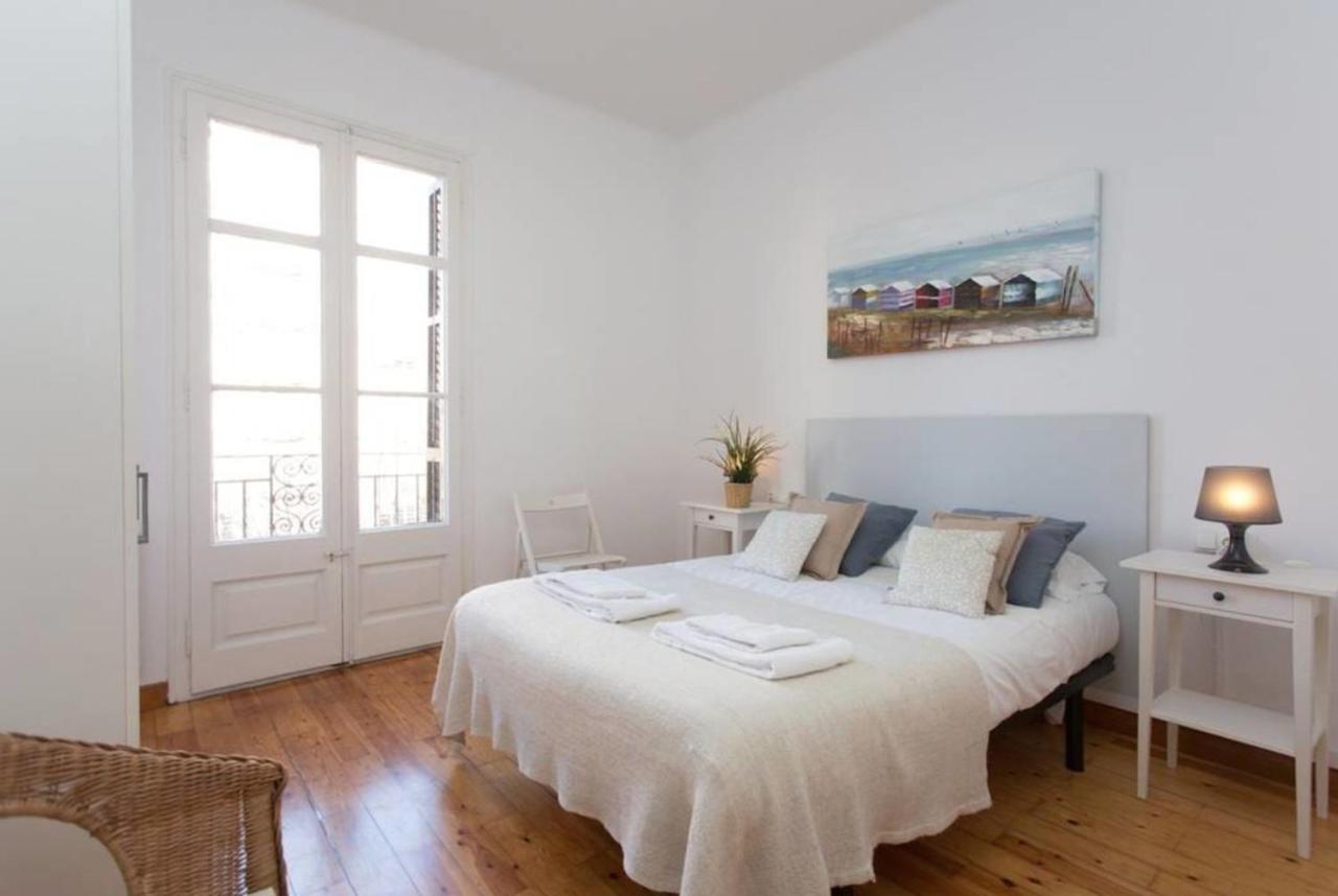 Priority Fira Apartments Leilighet